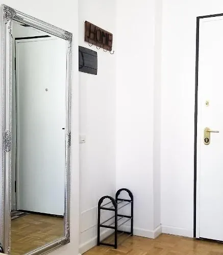 Apartment Center Cute And Comfy - Ajia Tirana