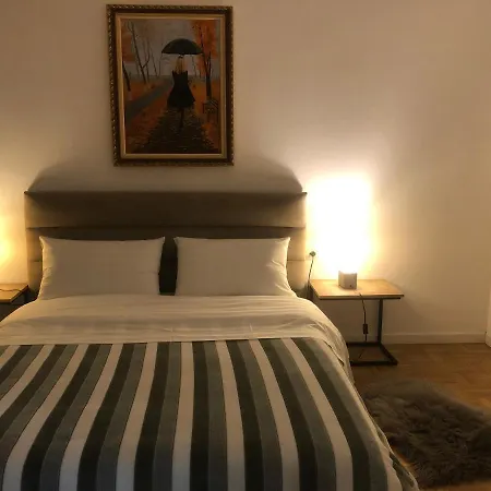 Apartment Center Cute And Comfy - Ajia Tirana