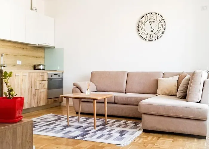 Apartament Center Cute And Comfy - Ajia