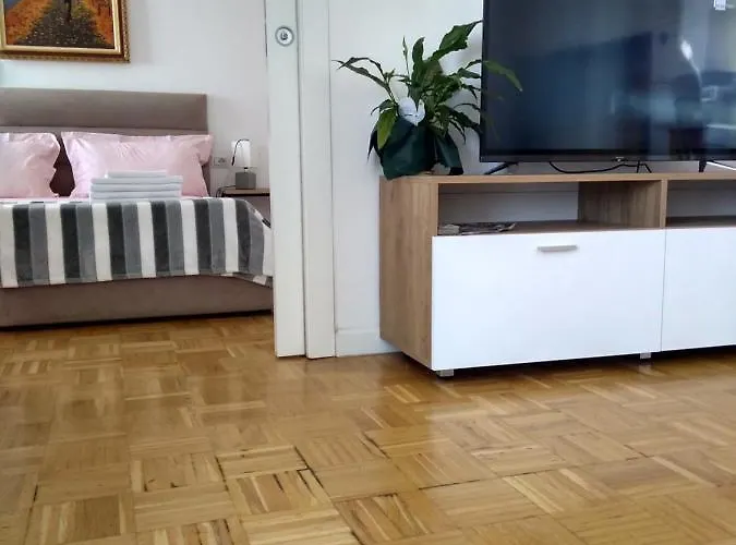 Center Cute And Comfy - Ajia Apartament *