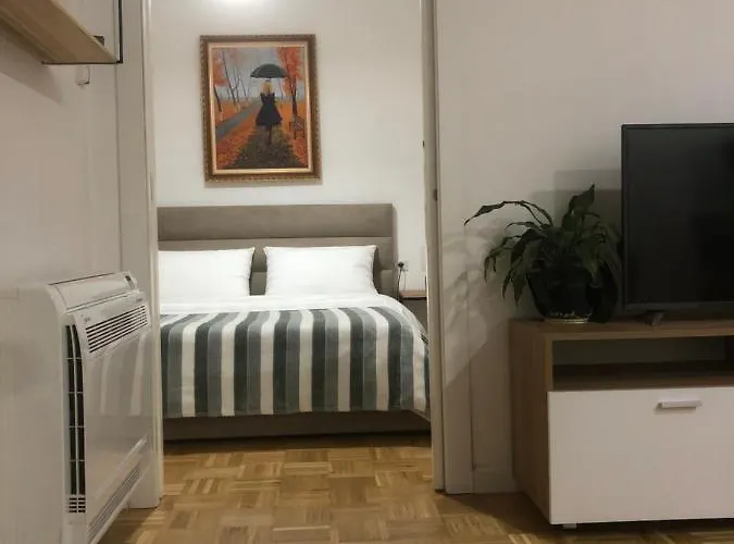 Apartament Center Cute And Comfy - Ajia